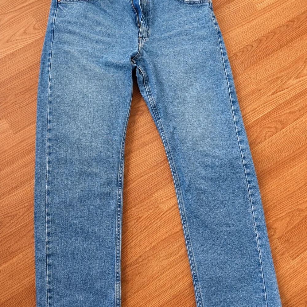 Wrangler Men's Medium Blue Straight-Leg Jeans